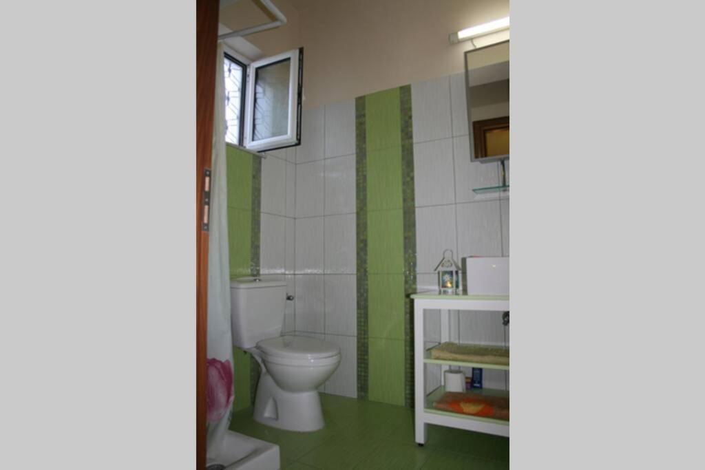 Kiki Stegna Apartment อาร์คานเยโลส ภายนอก รูปภาพ